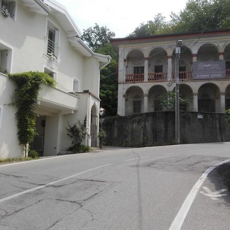 Il Cortile Friendly House Hotel Borgomanero Exterior photo